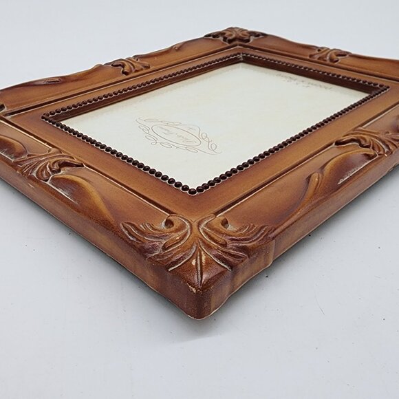 Vintage Inspired Ornate Brown Resin Photo Frame With Embossed Faux Wood Leather - Picture 8 of 11